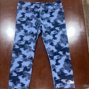 L.L. Bean Women's Blue Camouflage Leggings